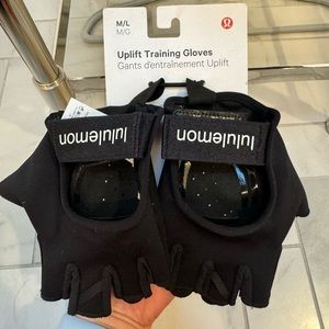 NWT Lululemon Uplift Training Gloves Size M\L NWT